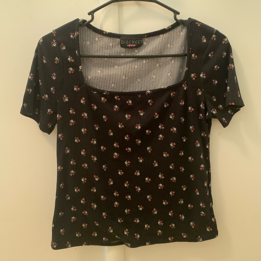 Black floral top